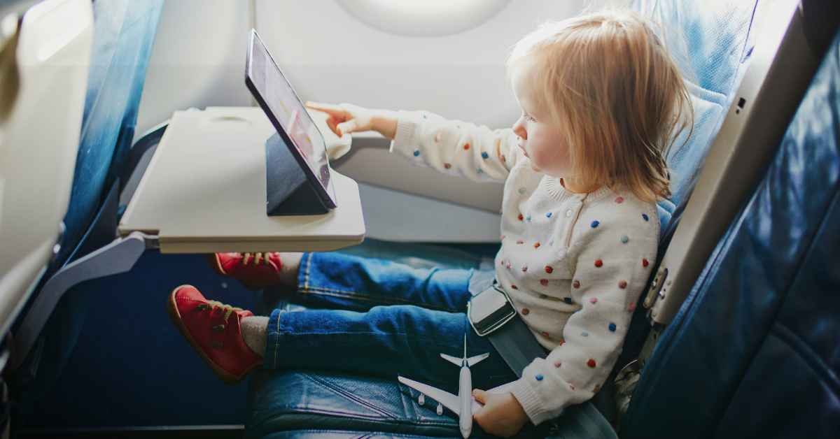 Bebê conforto e cadeirinha em viagens de avião